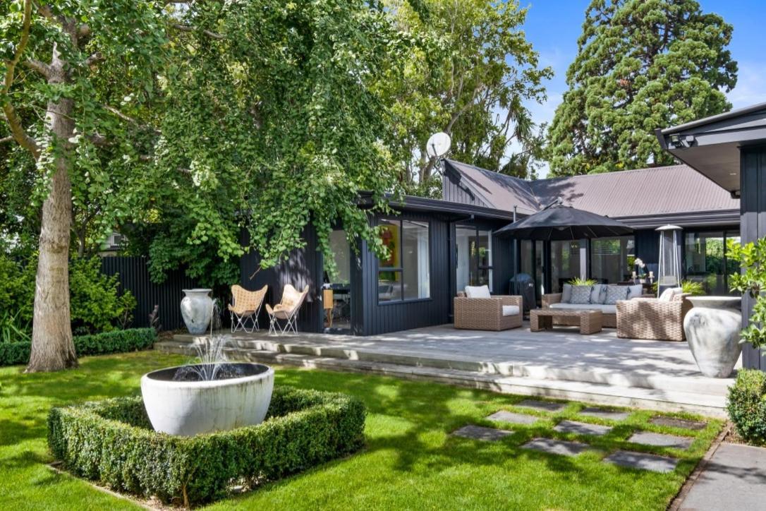 Black Luxury Lodge Бленем Экстерьер фото